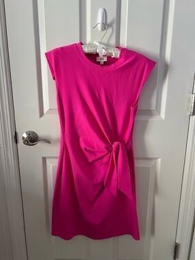 If She Loves Hot Pink Crewneck Tee